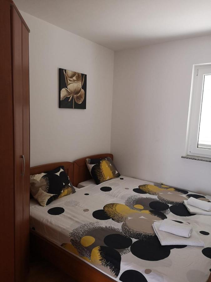 Apartman Branimir Новалья Экстерьер фото